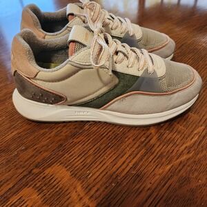 Hoff Pilsen Womens Sneakers Size 6.5 Multicolor Athletic Shoes GUC
